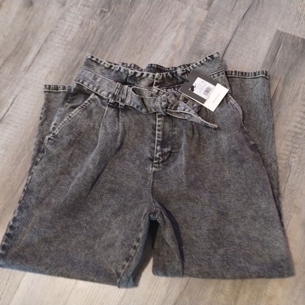 Black acid wash Cropped jeans